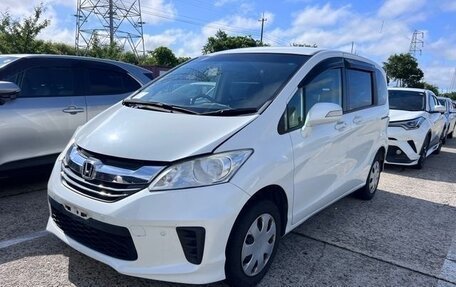 Honda Freed I, 2015 год, 735 911 рублей, 2 фотография
