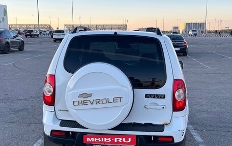 Chevrolet Niva I рестайлинг, 2017 год, 800 000 рублей, 5 фотография