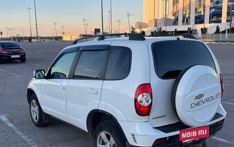 Chevrolet Niva I рестайлинг, 2017 год, 800 000 рублей, 6 фотография
