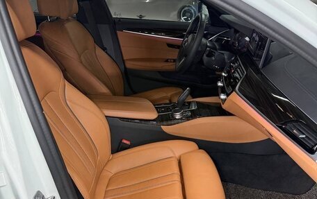 BMW 5 серия, 2021 год, 3 300 000 рублей, 12 фотография