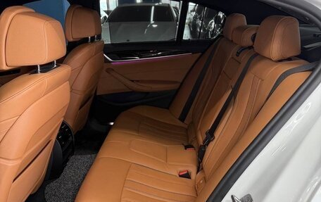 BMW 5 серия, 2021 год, 3 300 000 рублей, 11 фотография