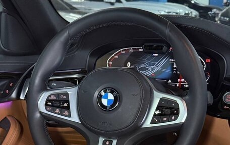 BMW 5 серия, 2021 год, 3 300 000 рублей, 13 фотография