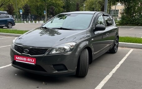 KIA cee'd I рестайлинг, 2010 год, 555 000 рублей, 6 фотография