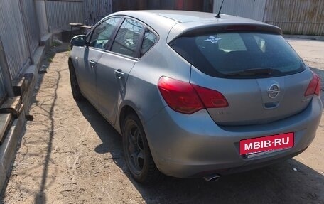 Opel Astra J, 2010 год, 450 000 рублей, 2 фотография