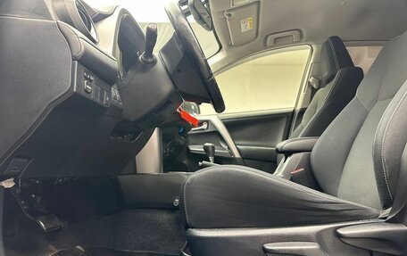 Toyota RAV4, 2015 год, 1 698 000 рублей, 12 фотография