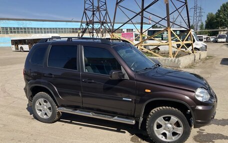 Chevrolet Niva I рестайлинг, 2010 год, 600 000 рублей, 2 фотография