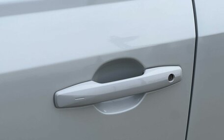 Toyota RAV4, 2026 год, 4 090 000 рублей, 29 фотография