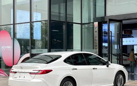 Toyota Camry, 2024 год, 3 600 000 рублей, 5 фотография