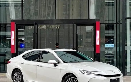 Toyota Camry, 2024 год, 3 600 000 рублей, 3 фотография