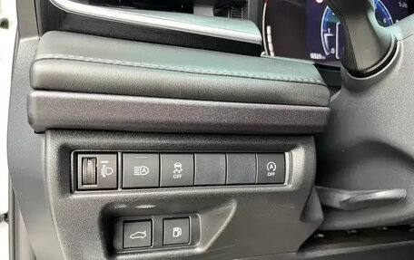 Toyota Camry, 2024 год, 3 600 000 рублей, 17 фотография