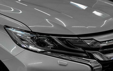 Mitsubishi Pajero Sport III рестайлинг, 2019 год, 2 999 900 рублей, 16 фотография