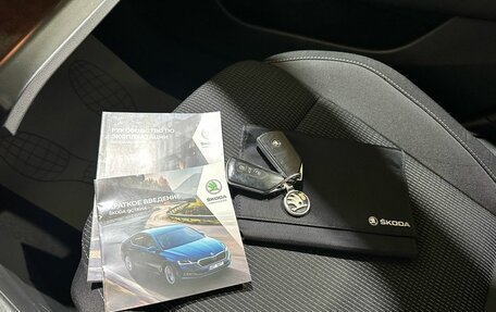 Skoda Octavia IV, 2021 год, 2 200 000 рублей, 34 фотография