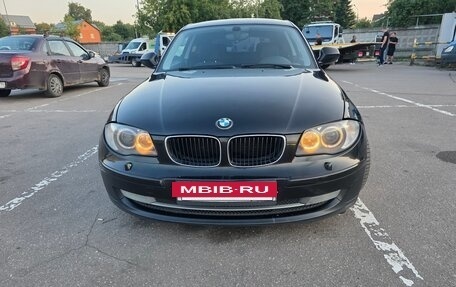BMW 1 серия, 2011 год, 850 000 рублей, 2 фотография