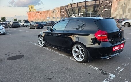 BMW 1 серия, 2011 год, 850 000 рублей, 7 фотография