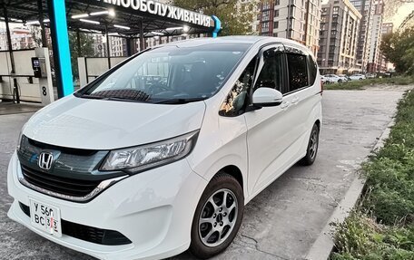 Honda Freed II, 2017 год, 1 490 000 рублей, 2 фотография