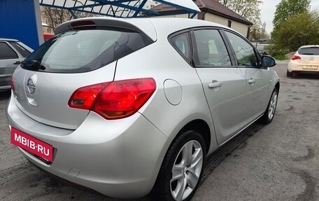 Opel Astra J, 2011 год, 625 000 рублей, 5 фотография