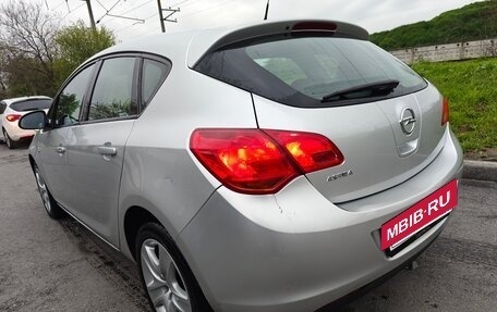 Opel Astra J, 2011 год, 625 000 рублей, 7 фотография