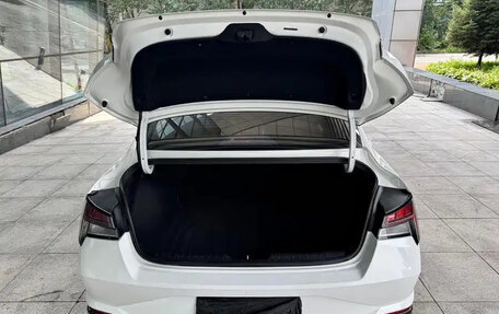Hyundai Elantra, 2022 год, 1 250 000 рублей, 15 фотография