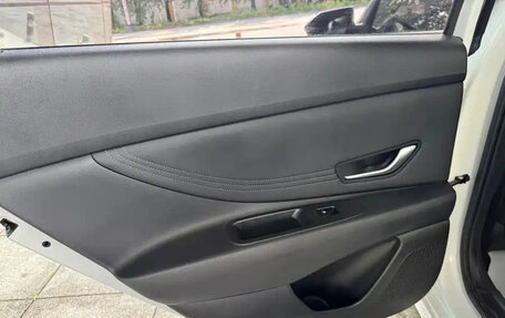 Hyundai Elantra, 2022 год, 1 250 000 рублей, 11 фотография