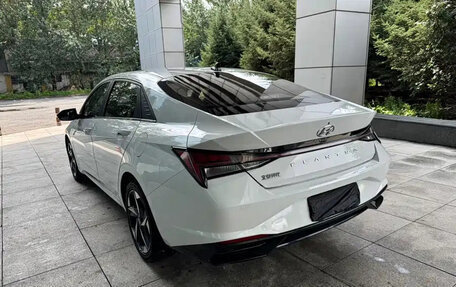 Hyundai Elantra, 2022 год, 1 250 000 рублей, 6 фотография