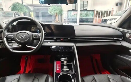 Hyundai Elantra, 2022 год, 1 225 000 рублей, 12 фотография