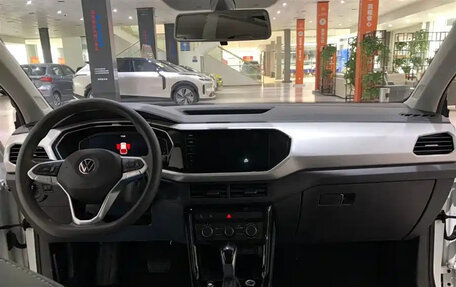 Volkswagen T-Cross I, 2023 год, 1 280 000 рублей, 8 фотография