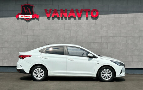 Hyundai Solaris II рестайлинг, 2021 год, 1 370 000 рублей, 4 фотография