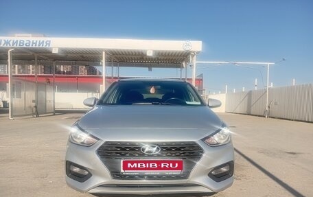 Hyundai Solaris II рестайлинг, 2017 год, 1 150 000 рублей, 1 фотография
