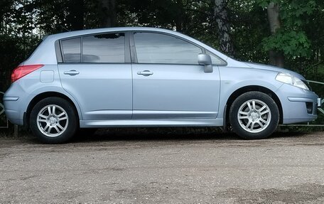 Nissan Tiida, 2011 год, 800 000 рублей, 2 фотография