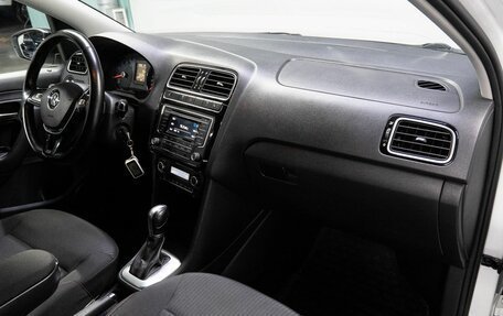 Volkswagen Polo VI (EU Market), 2018 год, 1 390 000 рублей, 14 фотография