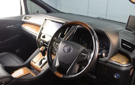 Toyota Alphard III, 2017 год, 4 200 000 рублей, 5 фотография