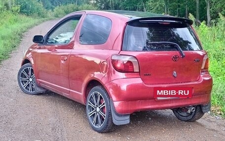 Toyota Yaris I рестайлинг, 2002 год, 333 000 рублей, 2 фотография