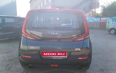 KIA Soul II рестайлинг, 2019 год, 1 965 500 рублей, 6 фотография