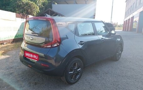 KIA Soul II рестайлинг, 2019 год, 1 965 500 рублей, 7 фотография