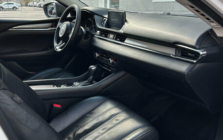 Mazda 6, 2018 год, 2 100 000 рублей, 14 фотография