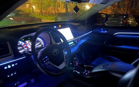 Toyota Highlander III, 2014 год, 3 850 000 рублей, 7 фотография