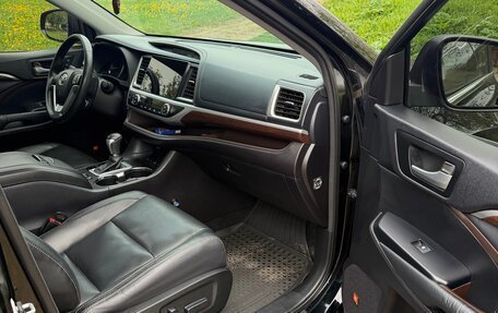 Toyota Highlander III, 2014 год, 3 850 000 рублей, 16 фотография