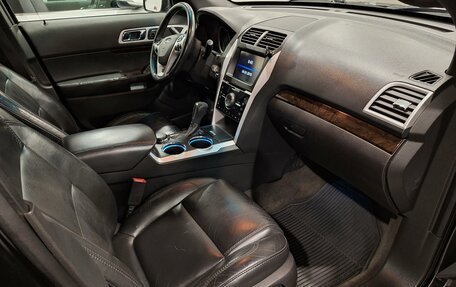 Ford Explorer VI, 2012 год, 1 150 000 рублей, 9 фотография