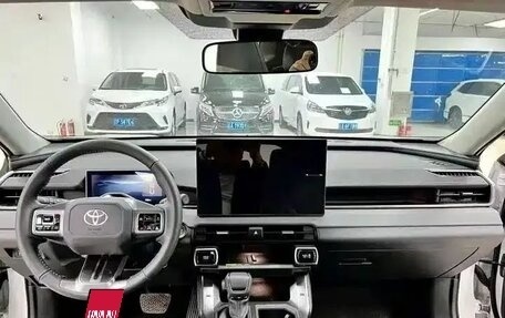 Toyota RAV4, 2026 год, 4 000 000 рублей, 8 фотография
