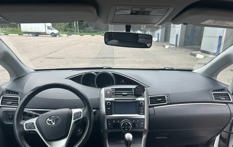 Toyota Verso I, 2014 год, 1 200 000 рублей, 7 фотография