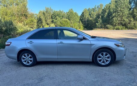 Toyota Camry, 2009 год, 1 300 000 рублей, 5 фотография