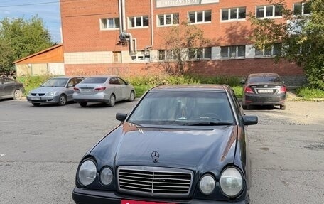 Mercedes-Benz E-Класс, 1996 год, 349 000 рублей, 1 фотография
