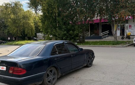 Mercedes-Benz E-Класс, 1996 год, 349 000 рублей, 2 фотография