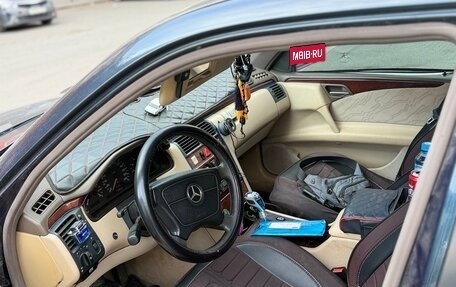Mercedes-Benz E-Класс, 1996 год, 349 000 рублей, 5 фотография