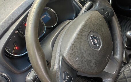 Renault Logan II, 2017 год, 400 000 рублей, 39 фотография