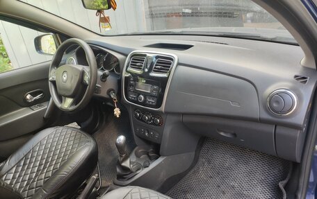 Renault Logan II, 2017 год, 400 000 рублей, 36 фотография