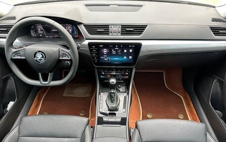 Skoda Superb III рестайлинг, 2023 год, 2 070 555 рублей, 4 фотография