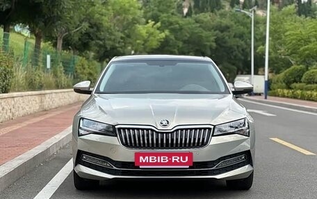 Skoda Superb III рестайлинг, 2023 год, 2 070 555 рублей, 3 фотография