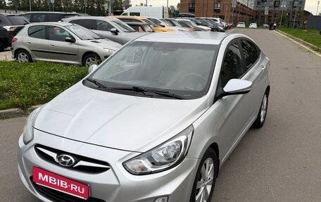 Hyundai Solaris II рестайлинг, 2012 год, 890 000 рублей, 1 фотография