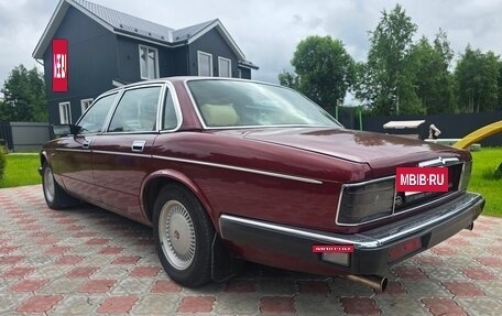 Jaguar XJ III (X350), 1994 год, 2 000 000 рублей, 4 фотография